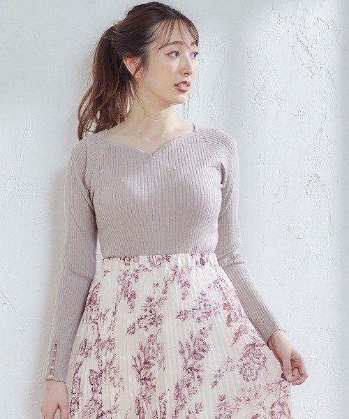 12Twelve Agenda（トゥエルブ　アジェンダ）の「ハートネック袖口アソートパールリブニットプルオーバー（ニット/セーター・レディース・ベージュ/オフホワイト/チャコールグレー/ブルー/ピンク/ブラック/サックスブルー/ピンク系その他・M）」の14枚目の写真