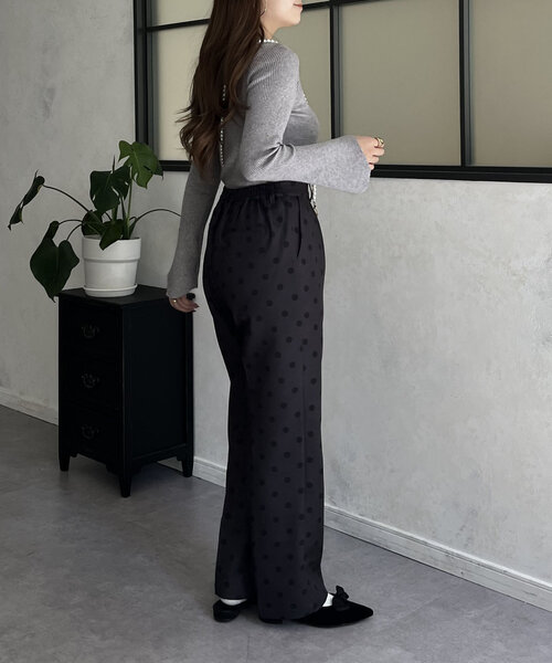 prose verse(プロズヴェール)の「ドットスリムストレートパンツ(その他パンツ・レディース・チャコールグレー/ブラック・PL/SMALL/MEDIUM/LARGE/PM/PS)」の22枚目の写真