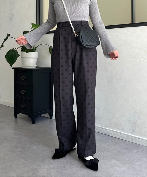 prose verse(プロズヴェール)の「ドットスリムストレートパンツ(その他パンツ・レディース・チャコールグレー/ブラック・PL/SMALL/MEDIUM/LARGE/PM/PS)」の2枚目の写真