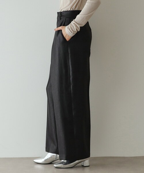 OPAQUE.CLIP（オペークドットクリップ）の「◆《Oggi掲載》シャイニータックワイドパンツ【洗濯機洗い可】（その他パンツ・レディース・キャメル/ブラック・38/40/42）」の12枚目の写真