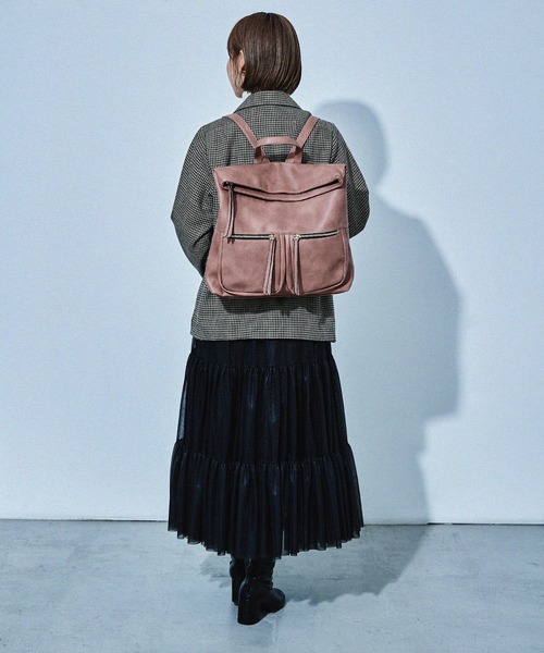 D.KELLY(ディーケリー)の「【D.KELLY】折り返しデザインリュック リュック レディース 大容量 リュックサック バッグパック きれいめ マザーズバッグ ママバッグ ママリュック メンズ(バックパック/リュック・レディース・アイボリー/グレー/ピンク/ブラック/ブルー・ONE SIZE)」の7枚目の写真