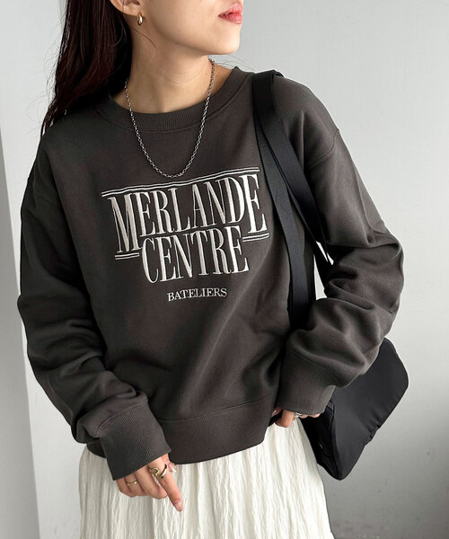 DISCOAT(ディスコート)の「カレッジロゴスウェット(Tシャツ/カットソー・レディース・ネイビー/ライトベージュ/チャコールグレー・MEDIUM)」の5枚目の写真