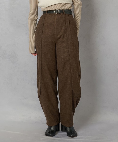 Lull（ルル）の「【Lull / ルル】セットアップ対応 / フェイクウールハイウエストカーブパンツ（その他パンツ・レディース・ブラック/チャコール/ブラウン・ONESIZE）」の3枚目の写真