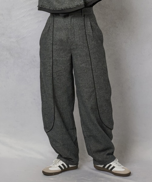 Lull（ルル）の「【Lull / ルル】セットアップ対応 / フェイクウールハイウエストカーブパンツ（その他パンツ・レディース・ブラック/チャコール/ブラウン・ONESIZE）」の5枚目の写真