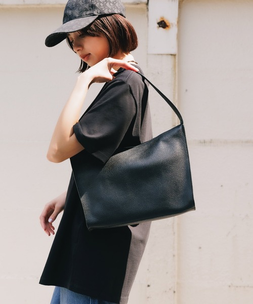NOTHING WRITTEN ショルダーバッグ 黒 NOTHING WRITTEN / ナッシングリトゥン PIBI LEATHER SHOULDER