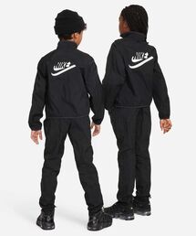 NIKE（ナイキ）の「ナイキ スポーツウェア ジュニアトラックスーツ