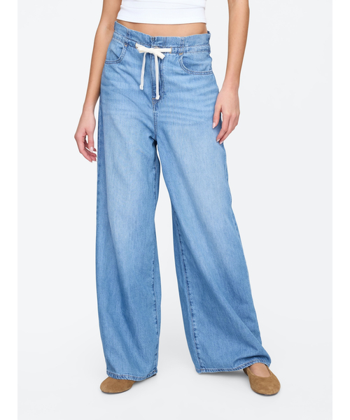 GAP(ギャップ)の「ミッドライズ スーパーライト バギー プルオンデニム(デニムパンツ・レディース・インディゴブルー・M/XS/L/XXS/S)」の2枚目の写真