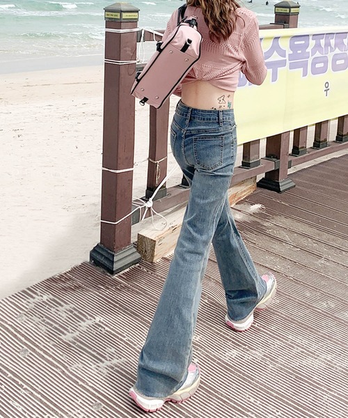 aimoha（アイモハ）の「クラシックブーツカットデニムパンツ（デニムパンツ・レディース・ブラック/ブルー・LARGE/MEDIUM/SMALL/X-SMALL）」の14枚目の写真