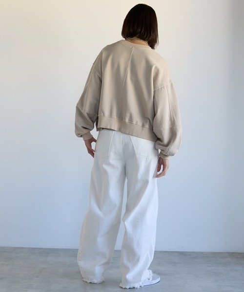 SOTT(ソット)の「Pigment Short-Length Sweatshirt ピグメント短丈スウェット(Tシャツ/カットソー・レディース・グレイッシュベージュ/チャコール・FREE)」の13枚目の写真