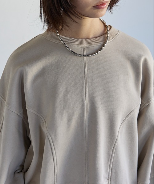 SOTT(ソット)の「Pigment Short-Length Sweatshirt ピグメント短丈スウェット(Tシャツ/カットソー・レディース・グレイッシュベージュ/チャコール・FREE)」の3枚目の写真