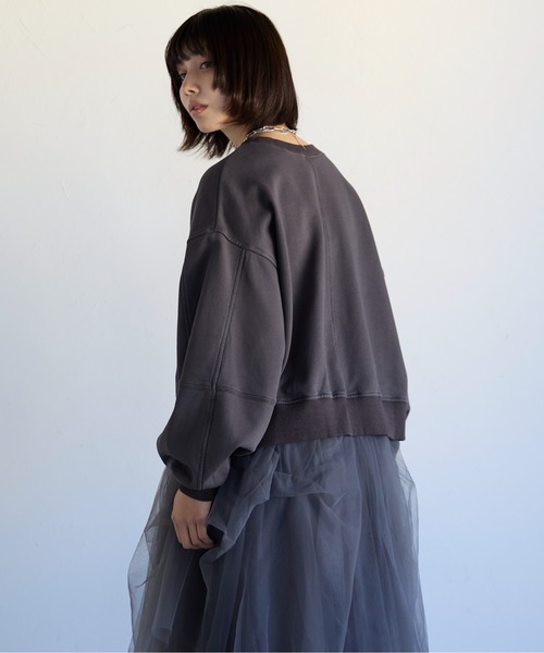 SOTT(ソット)の「Pigment Short-Length Sweatshirt ピグメント短丈スウェット(Tシャツ/カットソー・レディース・グレイッシュベージュ/チャコール・FREE)」の22枚目の写真
