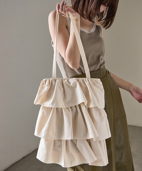 Fashion Letter（ファッションレター）の「フェイクレザーフリル トートバッグ（トートバッグ・レディース・ベージュ/アイボリー/ブラック・FREE）」の16枚目の写真