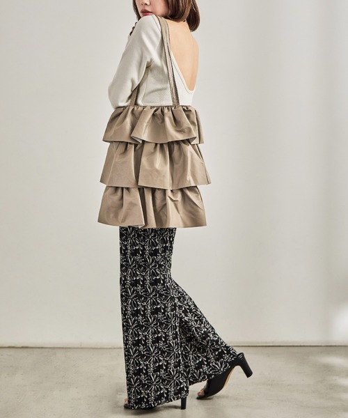 Fashion Letter（ファッションレター）の「フェイクレザーフリル トートバッグ（トートバッグ・レディース・ベージュ/アイボリー/ブラック・FREE）」の8枚目の写真