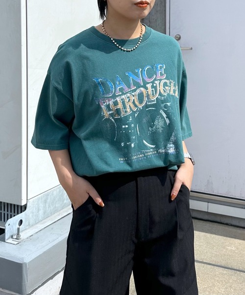 PAGEBOY(ページボーイ)の「ミュージックロックTシャツ(Tシャツ/カットソー・レディース・チャコールグレー/モスグリーン/アイボリー/オフホワイト・FREE)」の4枚目の写真