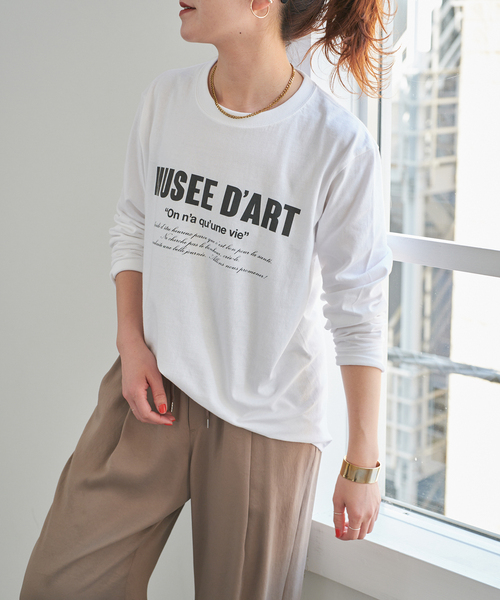 Spick & Span(スピックアンドスパン)の「MUSEE DART ロゴロンT(Tシャツ/カットソー・レディース・ホワイト/チャコールグレー・FREE)」の2枚目の写真