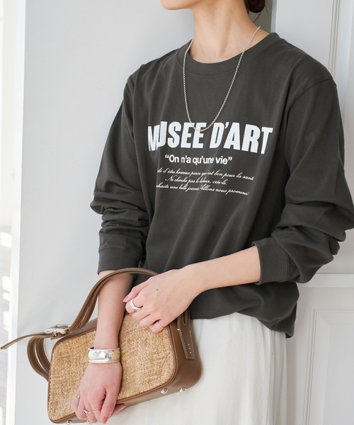 Spick & Span(スピックアンドスパン)の「MUSEE DART ロゴロンT(Tシャツ/カットソー・レディース・ホワイト/チャコールグレー・FREE)」の1枚目の写真