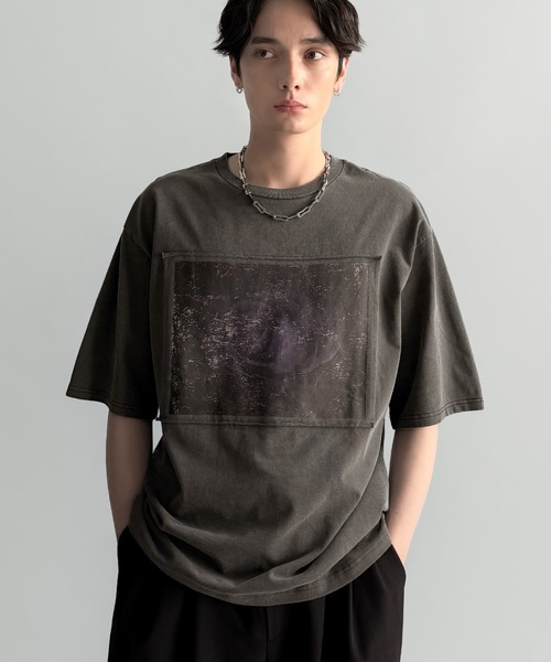 Classical Origin(クラシカルオリジン)の「ピグメント加工ダブルレイヤーデザインプリントTシャツ/Pigment-Dyed Double-Layered Design Print T-Shirt(Tシャツ/カットソー・メンズ・オフホワイト/グレイッシュベージュ/チャコールグレー・MEDIUM/SMALL/LARGE)」の10枚目の写真