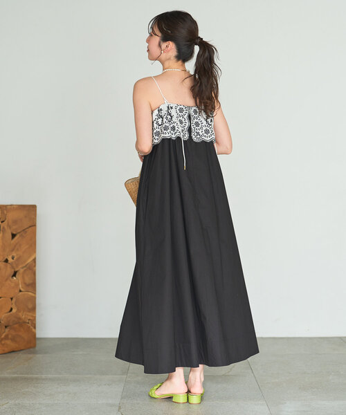 La boutique BonBon（ラブティックボンボン）の「【お上品映え◎】スカラップ刺繍Aラインキャミワンピース（ワンピース・レディース・ホワイト/ブラック・36/38）」の18枚目の写真