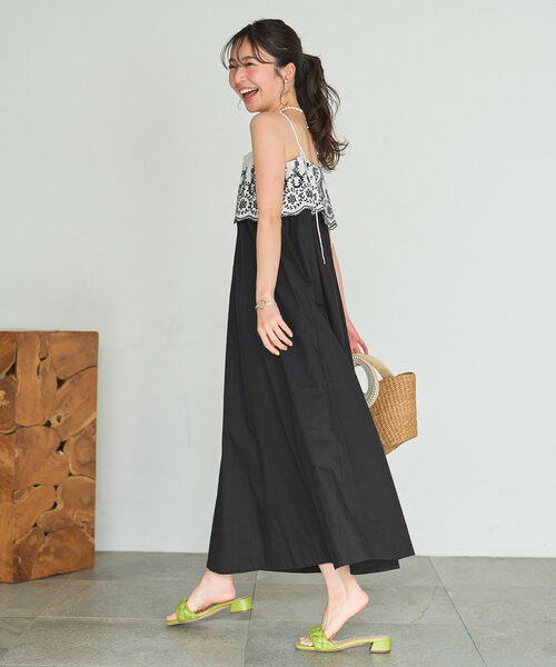 La boutique BonBon（ラブティックボンボン）の「【お上品映え◎】スカラップ刺繍Aラインキャミワンピース（ワンピース・レディース・ホワイト/ブラック・36/38）」の17枚目の写真