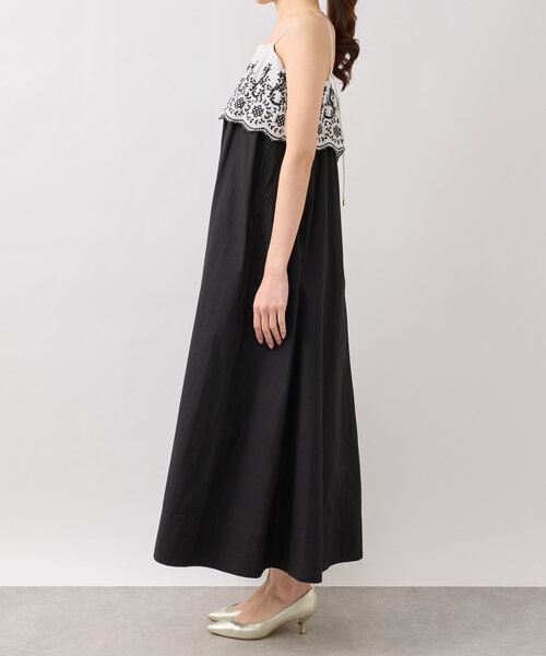 La boutique BonBon（ラブティックボンボン）の「【お上品映え◎】スカラップ刺繍Aラインキャミワンピース（ワンピース・レディース・ホワイト/ブラック・36/38）」の9枚目の写真