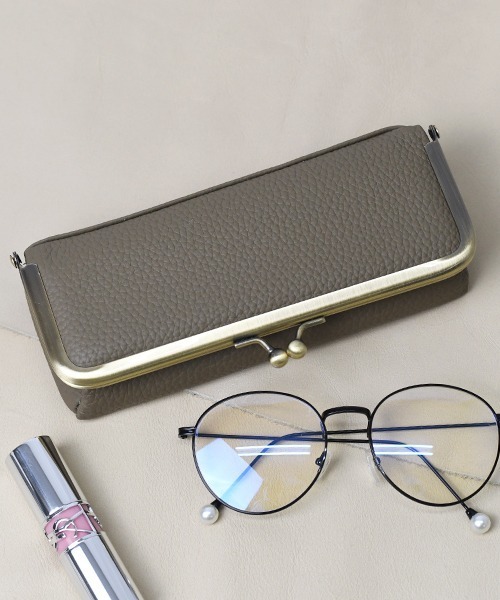 Fun & Daily(ファンアンドデイリー)の「F&D : カウレザーメガネ&小物ケース(メガネ・レディース・ベージュ/ブラック・FREE)」の7枚目の写真