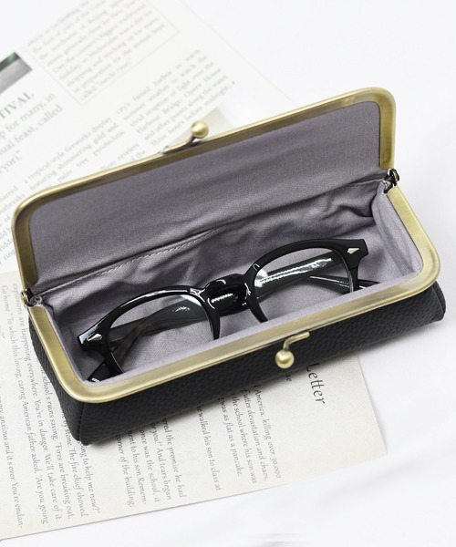 Fun & Daily(ファンアンドデイリー)の「F&D : カウレザーメガネ&小物ケース(メガネ・レディース・ベージュ/ブラック・FREE)」の9枚目の写真