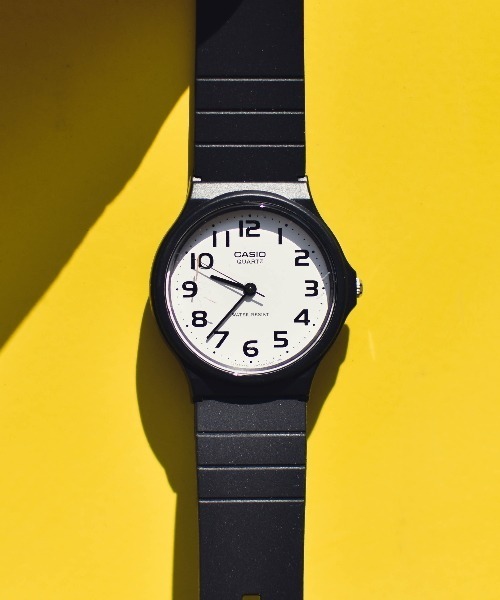 CASIO(カシオ)の「【RS】【CASIO】STANDARD ANALOGUE(アナログ腕時計・レディース・シルバー/ホワイト/ゴールド・FREE)」の5枚目の写真