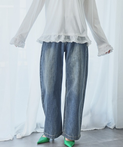 Ampirula（アンピルーラ）の「タックワイドカーブデニムパンツ（デニムパンツ・レディース・ネイビー/ブルー/インディゴブルー・S/M）」の8枚目の写真