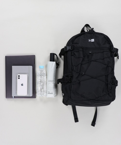 NEW ERA（ニューエラ）の「【NEWERA/ニューエラ】大容量28Lユニセックスリュック/PC収納・通学・通勤・旅行・部活に最適なバックパック（バックパック/リュック・メンズ・ブラック・ONESIZE）」の11枚目の写真