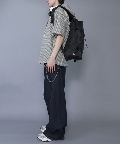 NEW ERA（ニューエラ）の「【NEWERA/ニューエラ】大容量28Lユニセックスリュック/PC収納・通学・通勤・旅行・部活に最適なバックパック（バックパック/リュック・メンズ・ブラック・ONESIZE）」の22枚目の写真