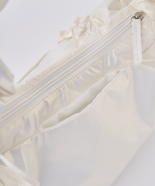 INTER FACTORY（インターファクトリー）の「久保田ももか - シャーリング フリル ショルダーバック made in INTER FACTORY（ショルダーバッグ・レディース・ブラック/ホワイト・FREE）」の14枚目の写真