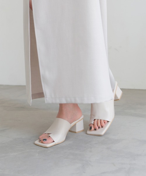 LIAN(リアン)の「スクエアトングサンダル(サンダル・レディース・シルバー/ブラック/アイボリー・LARGE/MEDIUM)」の10枚目の写真