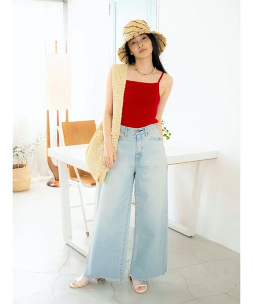 Ungrid（アングリッド）の「スクエアネックニットキャミ（キャミソール・レディース・チャコールグレー/オフホワイト/レッド・FREE）」の4枚目の写真