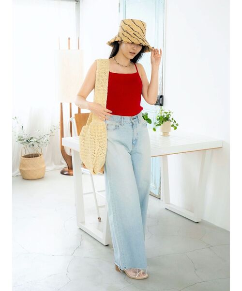 Ungrid（アングリッド）の「スクエアネックニットキャミ（キャミソール・レディース・チャコールグレー/オフホワイト/レッド・FREE）」の5枚目の写真