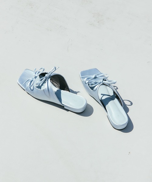 KBF（ケイビーエフ）の「サテンリボンミュール（サンダル・レディース・ブラック/ブルー・37/38）」の14枚目の写真