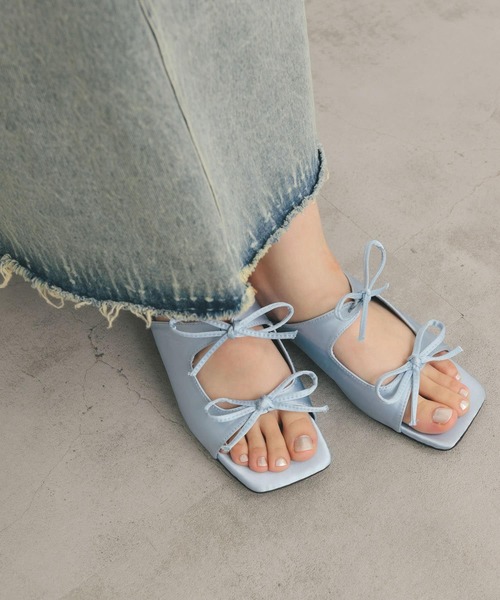 KBF（ケイビーエフ）の「サテンリボンミュール（サンダル・レディース・ブラック/ブルー・37/38）」の21枚目の写真