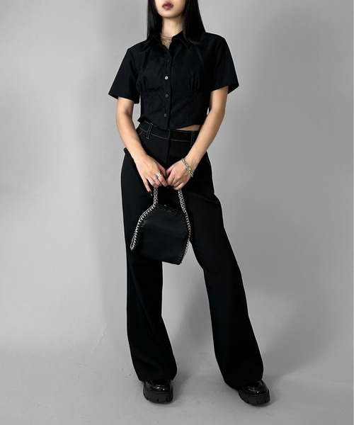 LVEU.（ラブユ.）の「【LVEU.】ウエストデザイン半袖クロップドシャツ / トップス シャツ 半袖 クロップド ショート 韓国 韓国ファッション ブラック ホワイト ブルー ZOZOTOWN限定（シャツ/ブラウス・レディース・ホワイト/ブラック/ブルー・FREE）」の4枚目の写真