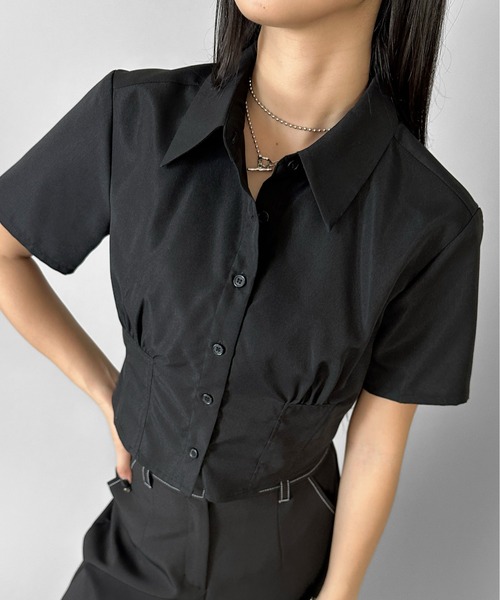 LVEU.（ラブユ.）の「【LVEU.】ウエストデザイン半袖クロップドシャツ / トップス シャツ 半袖 クロップド ショート 韓国 韓国ファッション ブラック ホワイト ブルー ZOZOTOWN限定（シャツ/ブラウス・レディース・ホワイト/ブラック/ブルー・FREE）」の19枚目の写真