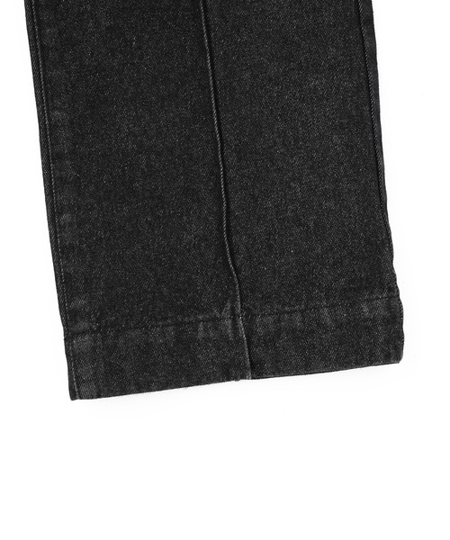 MILKFED.（ミルクフェド）の「CENTER PLEAT DETAIL DENIM PANTS（デニムパンツ・レディース・ブラック/ライトブルー・S/M）」の3枚目の写真