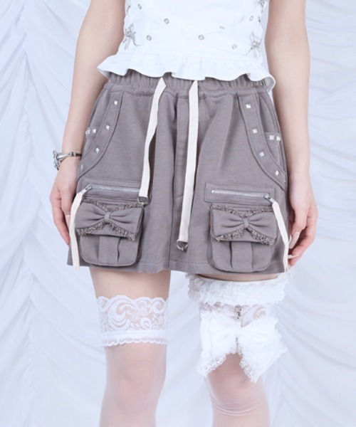 AVENCHUMU(アバンチュウム)の「Ribbon pocket studded sweat skirt(スカート・レディース・ピンク/ブラック/グレー・FREE)」の19枚目の写真