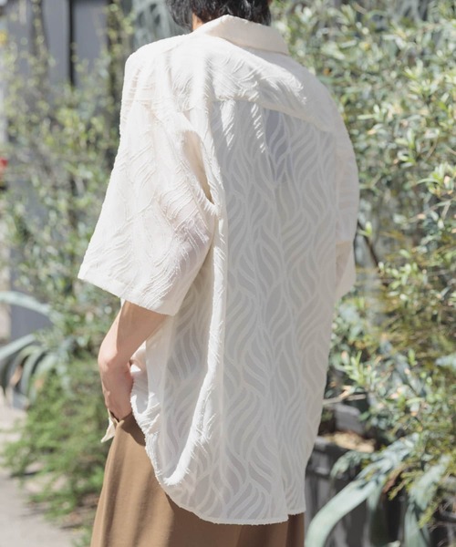 ITEMS URBANRESEARCH（アイテムズ アーバンリサーチ）の「ウェーブカッティングオープンカラーシアーシャツ（シャツ/ブラウス・メンズ・オフホワイト/ブラック・MEDIUM/LARGE）」の5枚目の写真