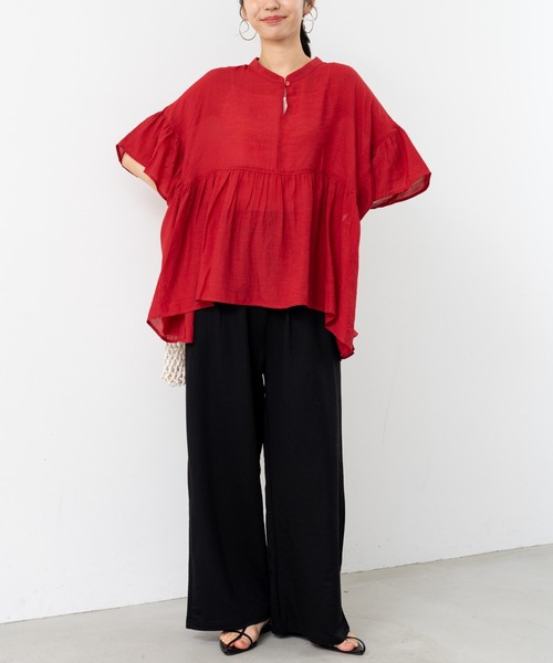 refinedworks（リファインドワークス）の「【refinedworks】ギャザー × フレアシルエット が映える軽やか チュニック（シャツ/ブラウス・レディース・レッド/チャコールグレー/ホワイト・FREE）」の13枚目の写真