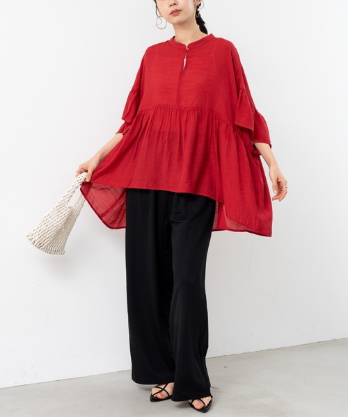 refinedworks（リファインドワークス）の「【refinedworks】ギャザー × フレアシルエット が映える軽やか チュニック（シャツ/ブラウス・レディース・レッド/チャコールグレー/ホワイト・FREE）」の16枚目の写真