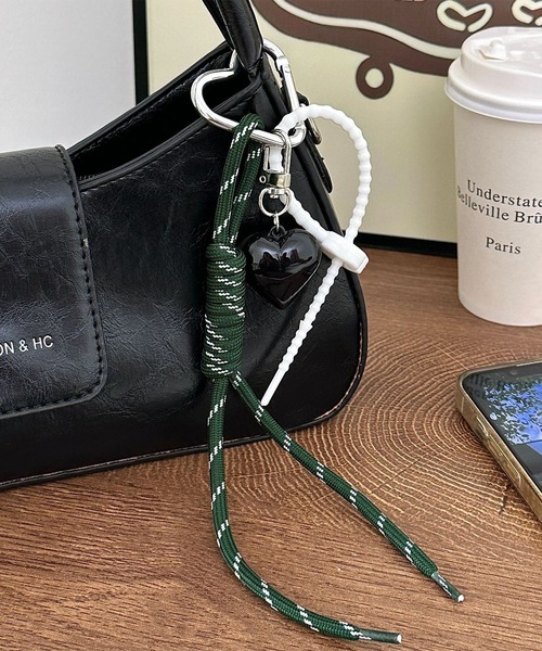 グロッシー ハート モチーフ ロープ コード付き マルチチャーム