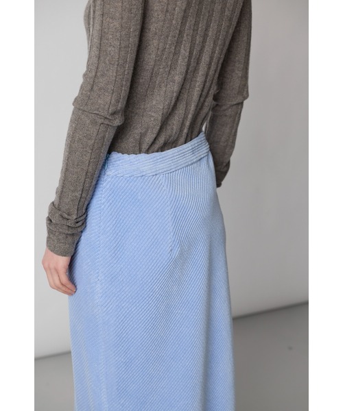 CINOH(チノ)の「CORDUROY MARMAID SKIRT(スカート・レディース・レッド/サックスブルー・36/38)」の9枚目の写真