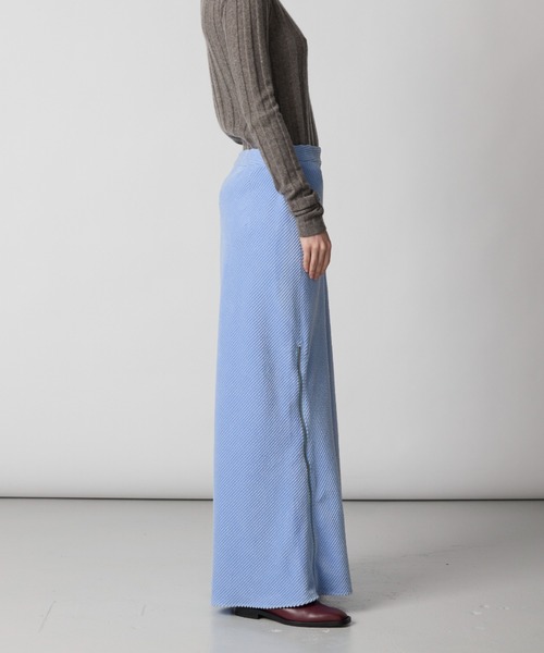 CINOH(チノ)の「CORDUROY MARMAID SKIRT(スカート・レディース・レッド/サックスブルー・36/38)」の14枚目の写真