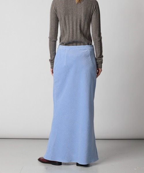 CINOH(チノ)の「CORDUROY MARMAID SKIRT(スカート・レディース・レッド/サックスブルー・36/38)」の15枚目の写真