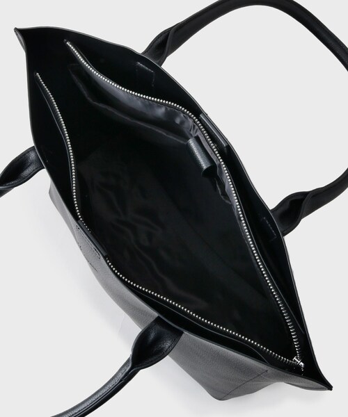 tk.TAKEO KIKUCHI（ティーケータケオキクチ）の「シングルトートバッグ【ON／OFF兼用】（トートバッグ・メンズ・ブラック/ブラウン系その他/ブラック系/ネイビー・00）」の10枚目の写真