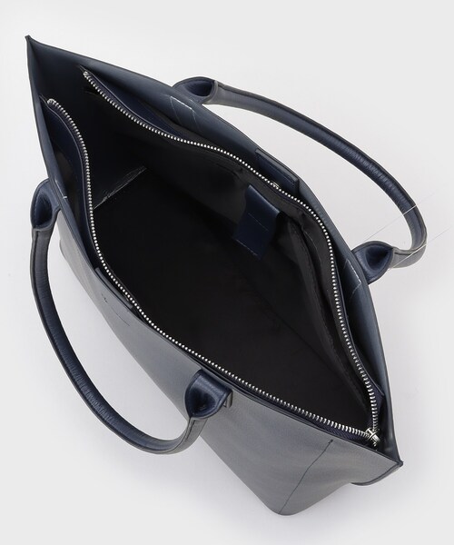 tk.TAKEO KIKUCHI（ティーケータケオキクチ）の「シングルトートバッグ【ON／OFF兼用】（トートバッグ・メンズ・ブラック/ブラウン系その他/ブラック系/ネイビー・00）」の12枚目の写真