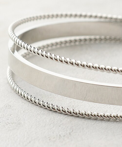 grove(グローブ)の「トリプルラインバングル(ブレスレット・レディース・ゴールド/シルバー・00)」の5枚目の写真